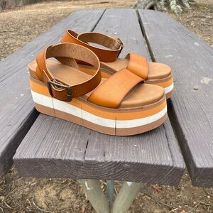 Crown Vintage Tan Platform Sandals